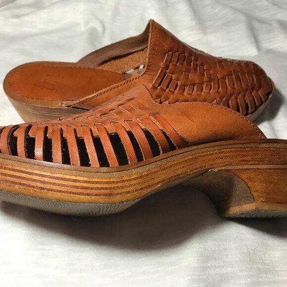 Thom McAn Vintage Wooden Clogs with Woven Leather Uppers Women's 7.5 - Picture 8 of 8